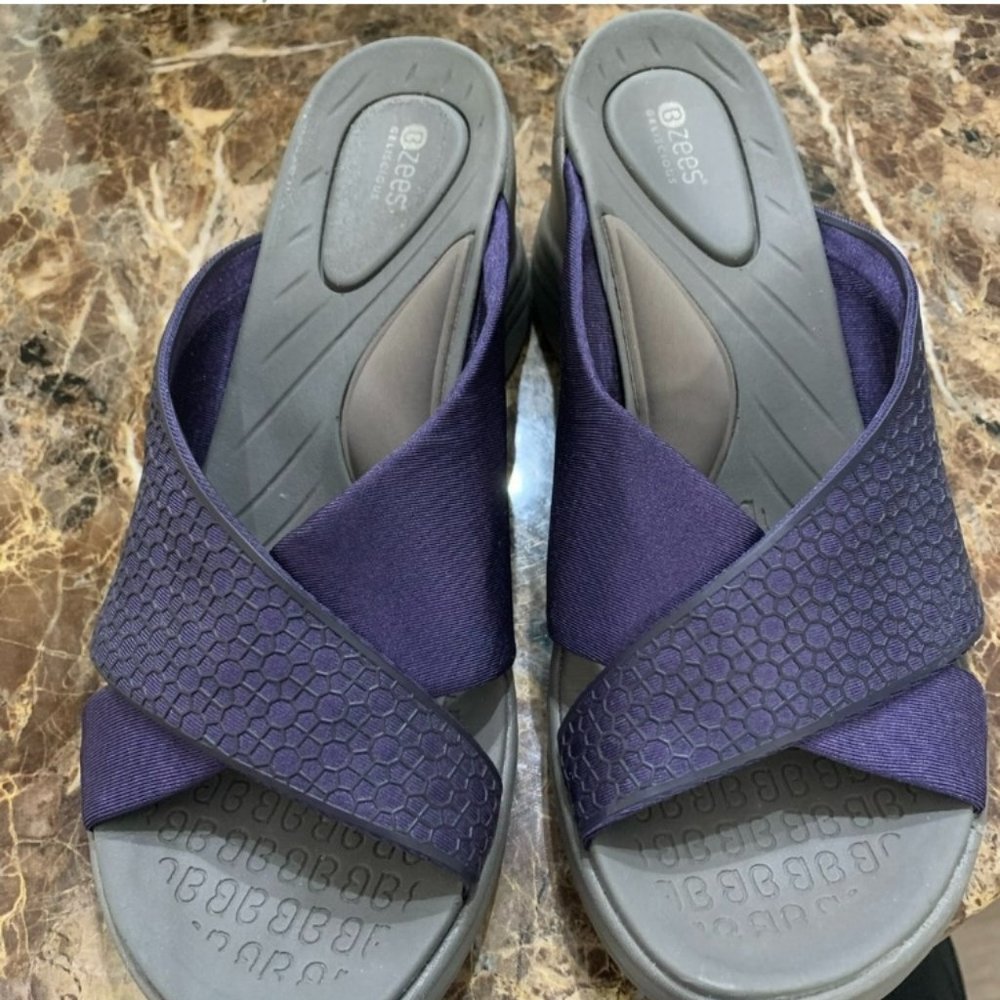 B Zees Womens Shoes size 8.5 never worn navy and gray